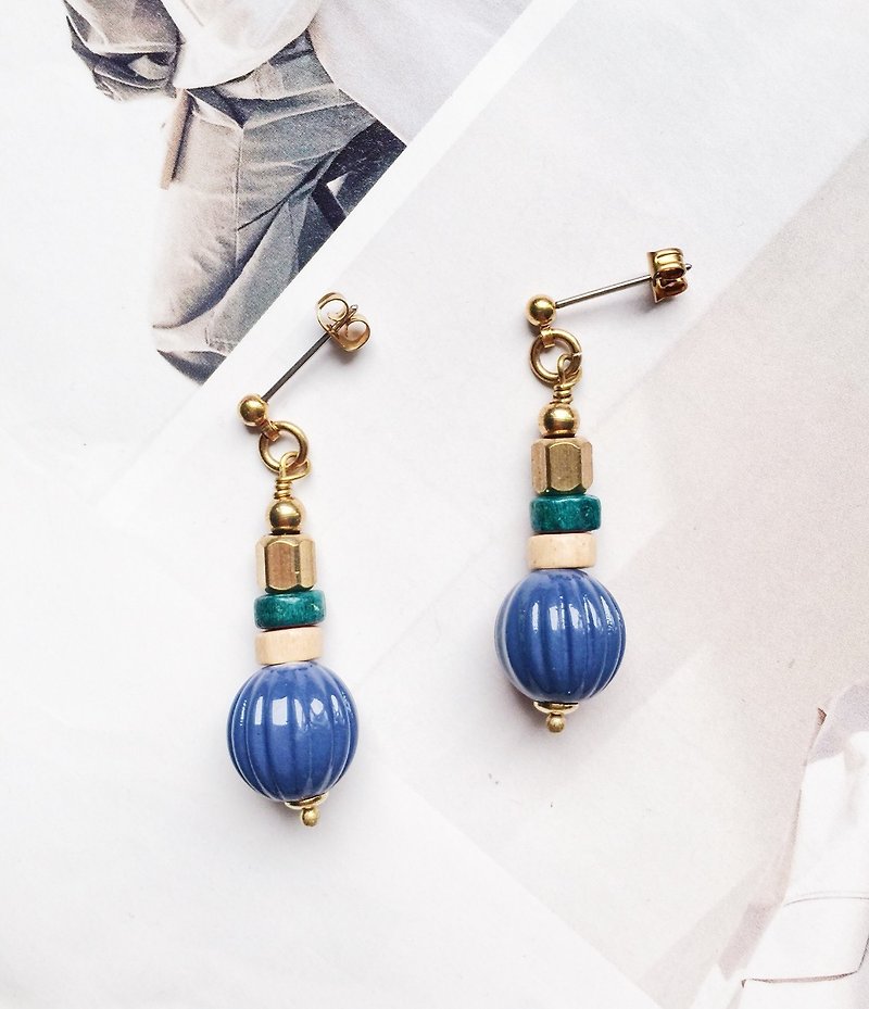 La Don - 垂墜耳環 - 黃銅木質與南瓜 - 深藍  耳針/耳夾可選 - 耳環/耳夾 - 樹脂 藍色