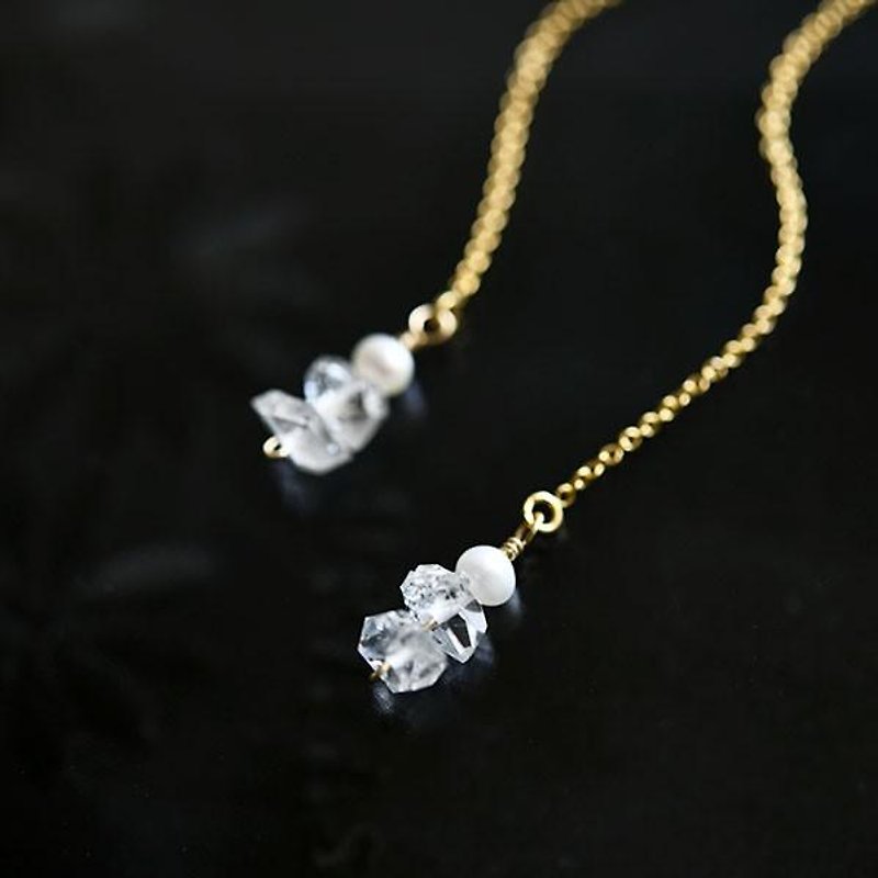 Herkimer diamonds and freshwater pearl American earrings that bloom the seeds of talent April birthstone - ต่างหู - เครื่องเพชรพลอย ขาว