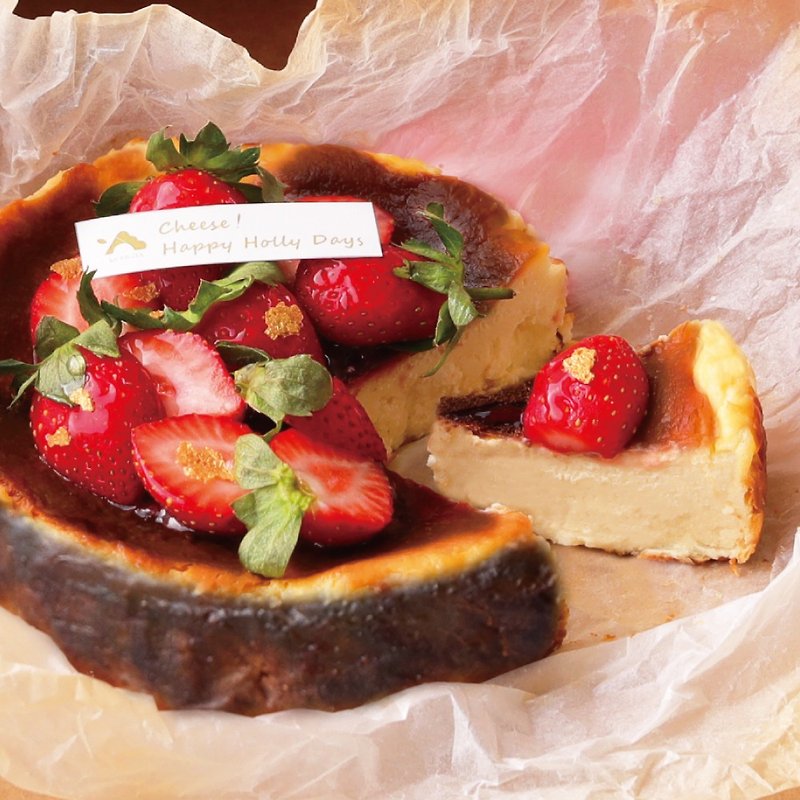 [LeFRUTA] Strawberry burnt cheesecake / 6 inches - เค้กและของหวาน - วัสดุอื่นๆ สีแดง