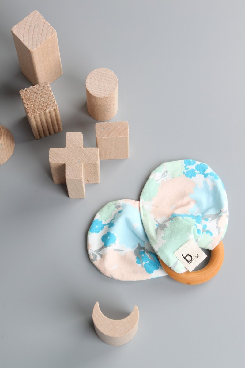 Selected Natural Canadian Log Ring Baby Teether Bite Soothing Series - Bibs - Cotton & Hemp Multicolor