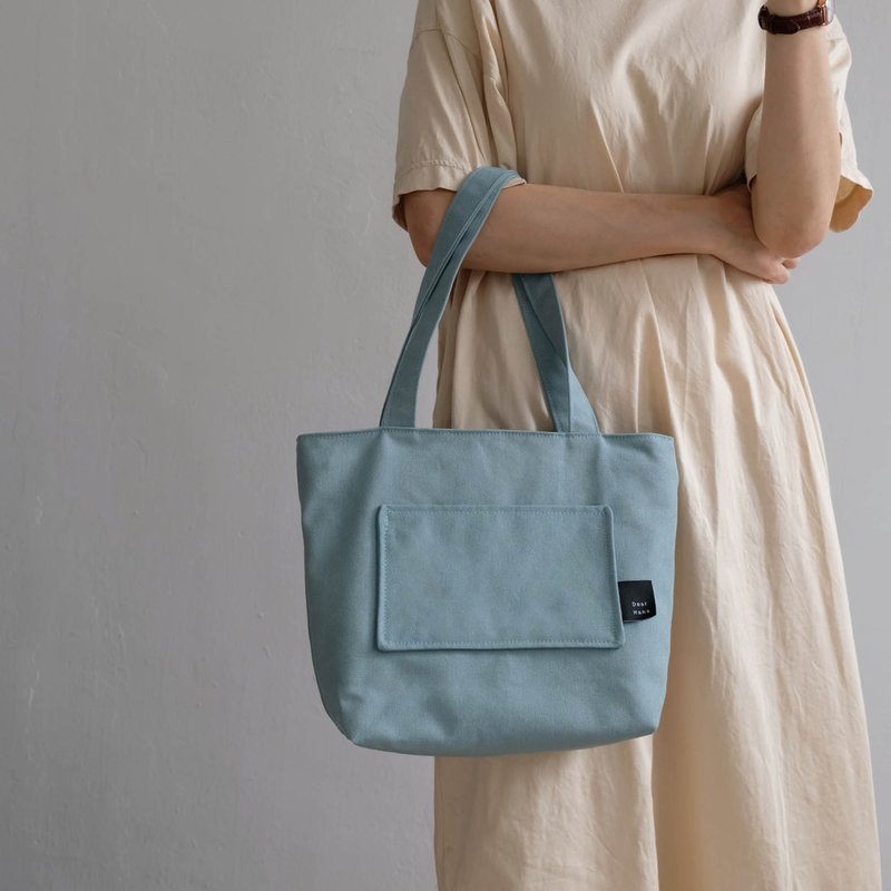 Gray Fog Blue Walking Tote - กระเป๋าถือ - ผ้าฝ้าย/ผ้าลินิน สีน้ำเงิน