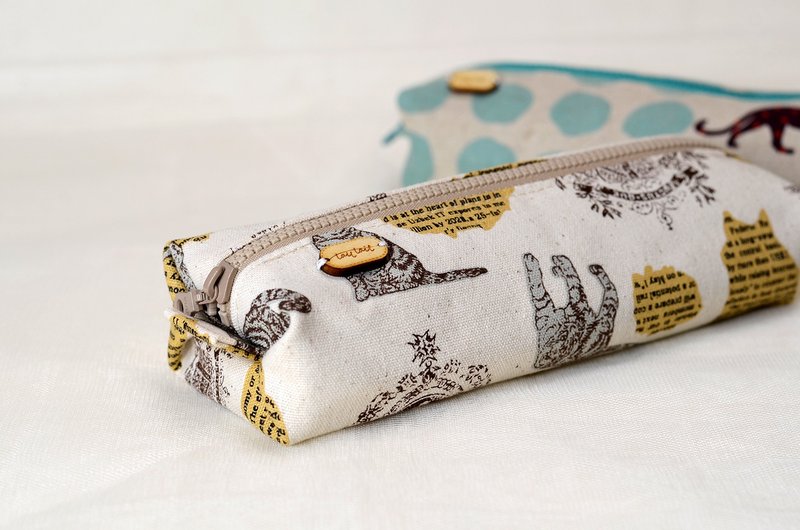 Handmade Pencil case / Cosmetic bag / Storage bag # Cats on the trip - Pencil Cases - Cotton & Hemp 