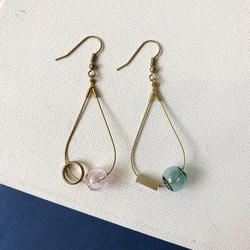 Glass Bubble_Brass Earrings_Perspective Oriental（変更可能） - ピアス・イヤリング - ガラス ピンク