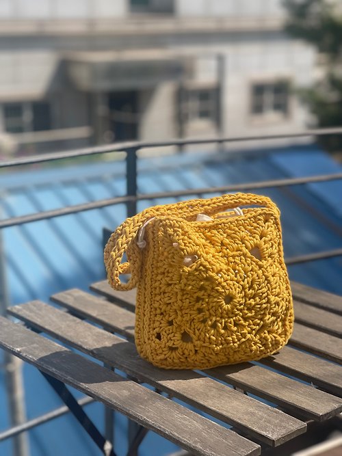 chill.crochet.life 客制顏色 背帶 鉤織祖母格側背包 配束口收納 編織包