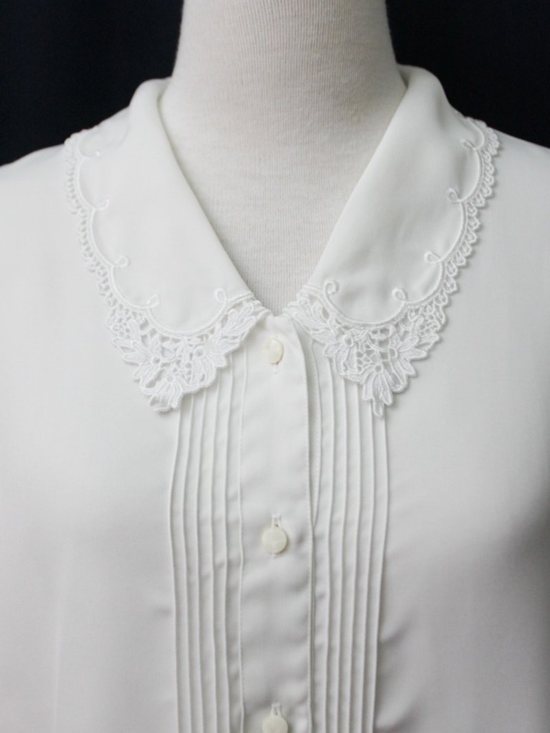 【RE0215T1750】日本製森林系蕾絲刺繡領白色古著襯衫 - 女襯衫 - 聚酯纖維 白色