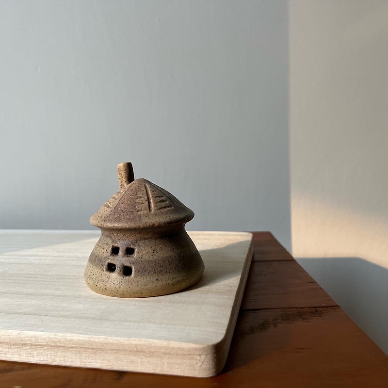 小屋蠟燭罩丨手作陶器 - 碗 - 陶 咖啡色