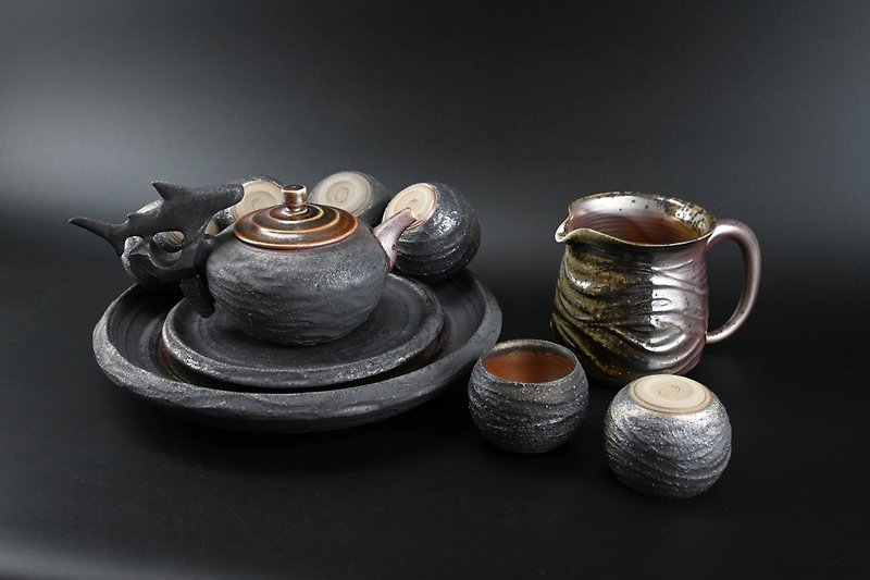 Wood-fired sculptured kettle-shark teapot firewood-fired kettle [Zhenlin Ceramics] - ถ้วย - ดินเผา 