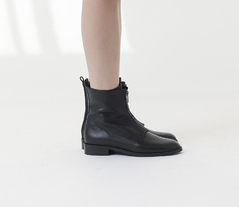 Zipper flip leather straight flat leather boots black - รองเท้าบูทยาวผู้หญิง - หนังแท้ สีดำ
