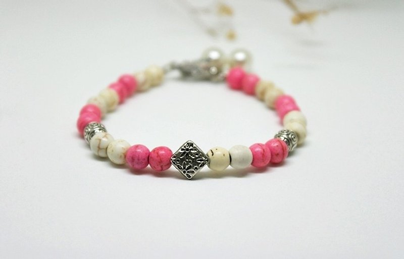 Natural stone x alloy buckle bracelet _ engraved powder // can be modified elastic bracelet // -Limited X1 - Bracelets - Aluminum Alloy Pink