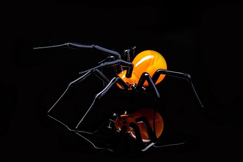 Orange Black Glass Spider Mini FigurineRealistic Details Collecting or Gifting - Pottery & Glasswork - Glass Orange