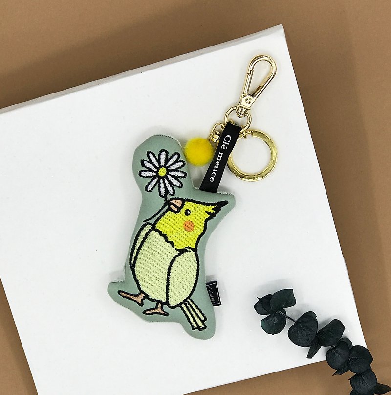 Champagne parrot embroidery charm key ring phone wipe - ที่ห้อยกุญแจ - เส้นใยสังเคราะห์ สีเหลือง