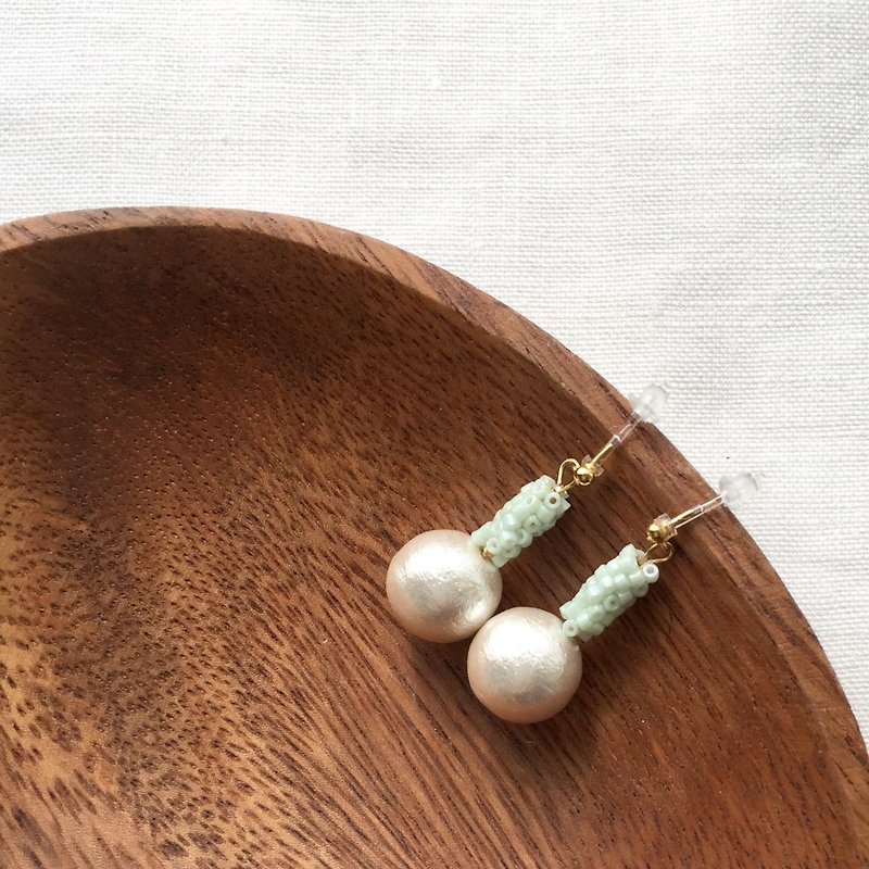 Earrings / Beads / Pale green / Cottonpearl - Earrings & Clip-ons - Other Materials Green