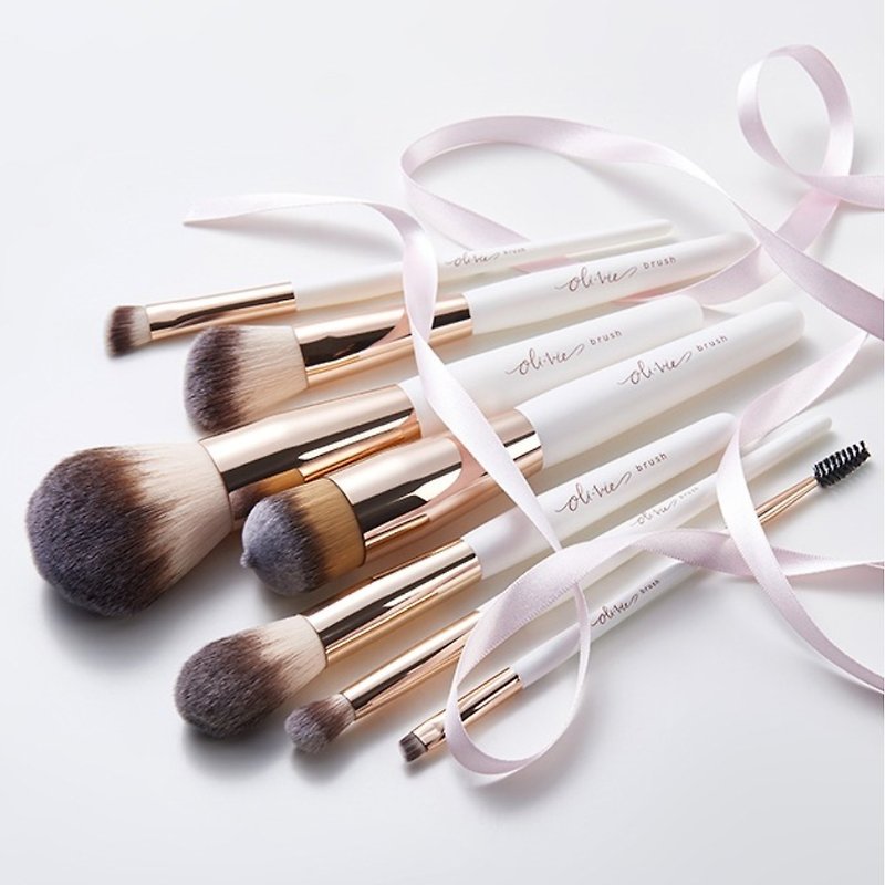 Oli Vie Goddess Grade Set includes 7 makeup brushes and free shipping - Makeup Brushes - Other Man-Made Fibers White