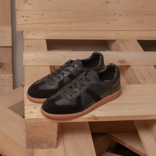 凡人與路-Monazu手工鞋 德訓鞋 黑 男版 38-45