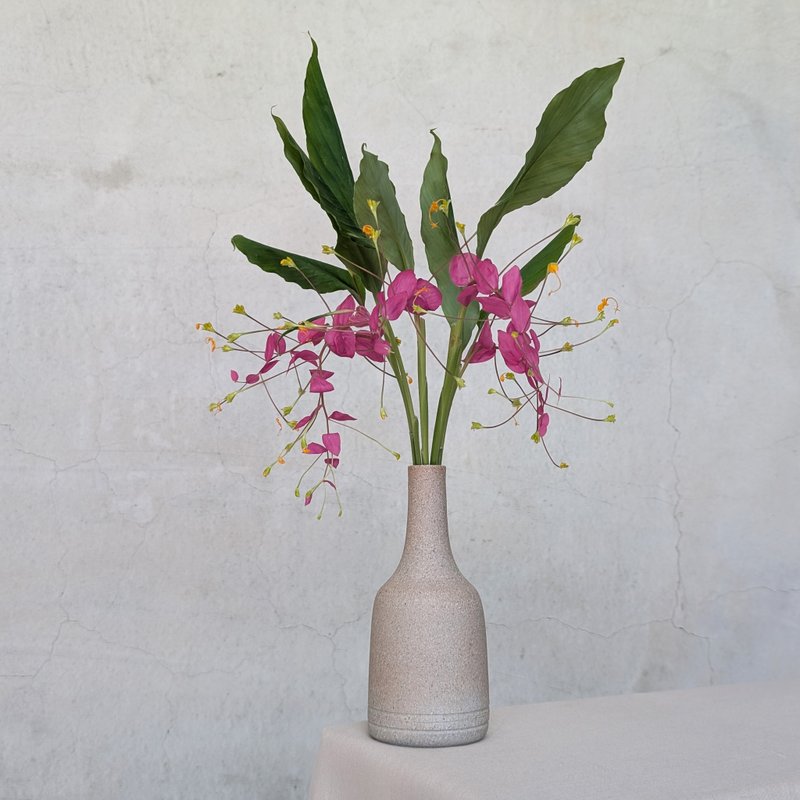 Sand coil narrow neck flower vase - เซรามิก - ดินเผา 