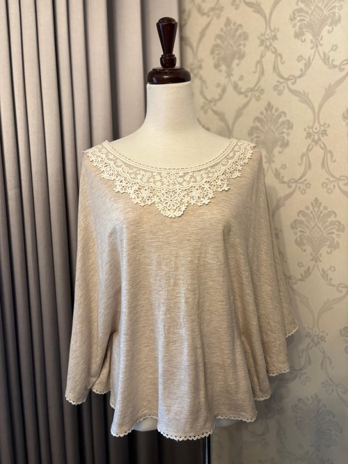 【藏私‧Collection】 日系蕾絲圍領斗篷上衣