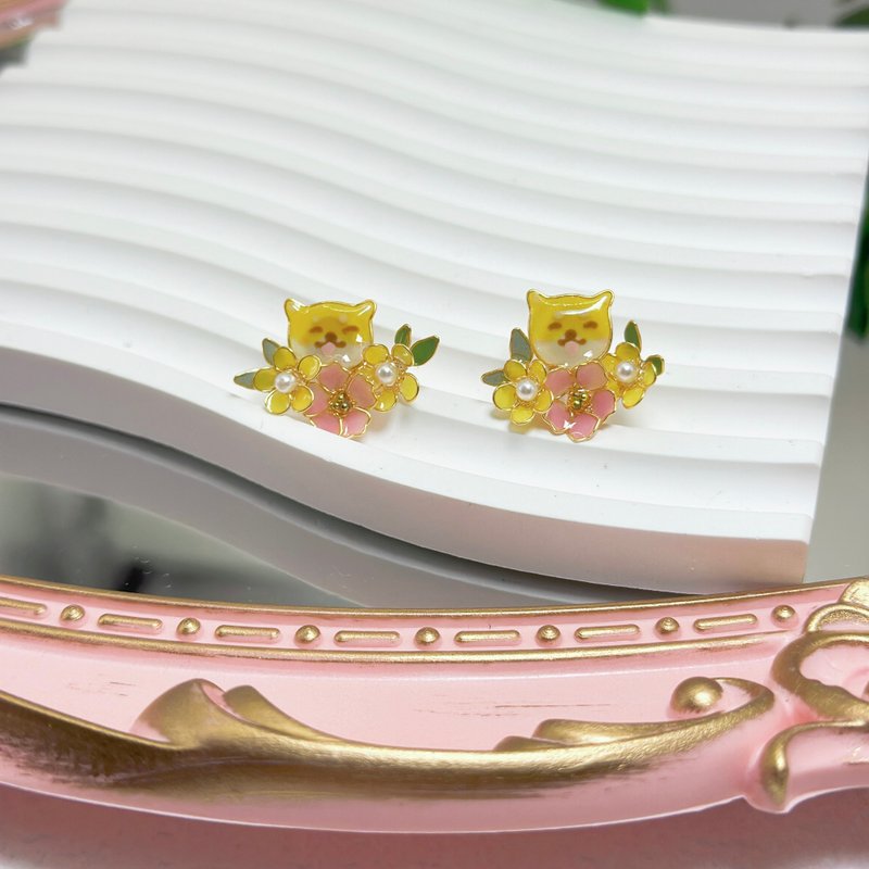 Shiba Inu Flower Earrings Medical Steel Anti-Sensitive Earrings - ต่างหู - เรซิน สีส้ม