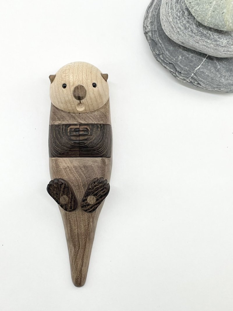 sea otter/stationery/log/memo clip - Items for Display - Wood Brown