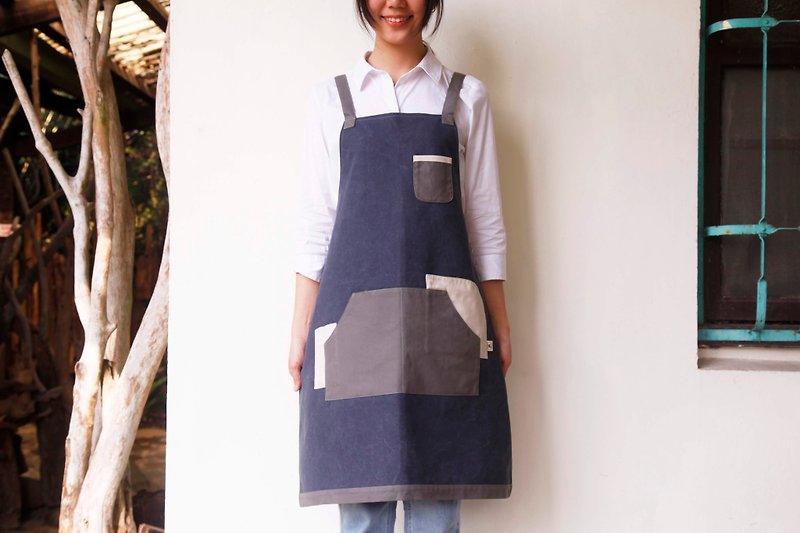 [Wear apron] Classic Style-Will Mist Blue - ผ้ากันเปื้อน - ผ้าฝ้าย/ผ้าลินิน สีน้ำเงิน