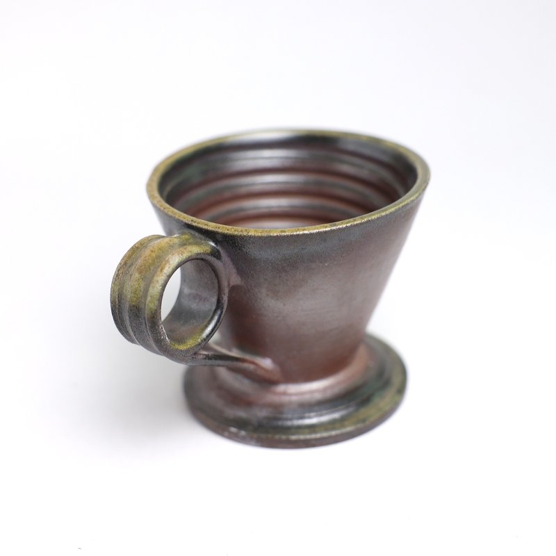 明芽窯 | 柴燒圓耳咖啡濾杯 紅 落灰 咖啡器材 陶濾杯 H9 - 咖啡壺/手沖壺 - 陶 紅色