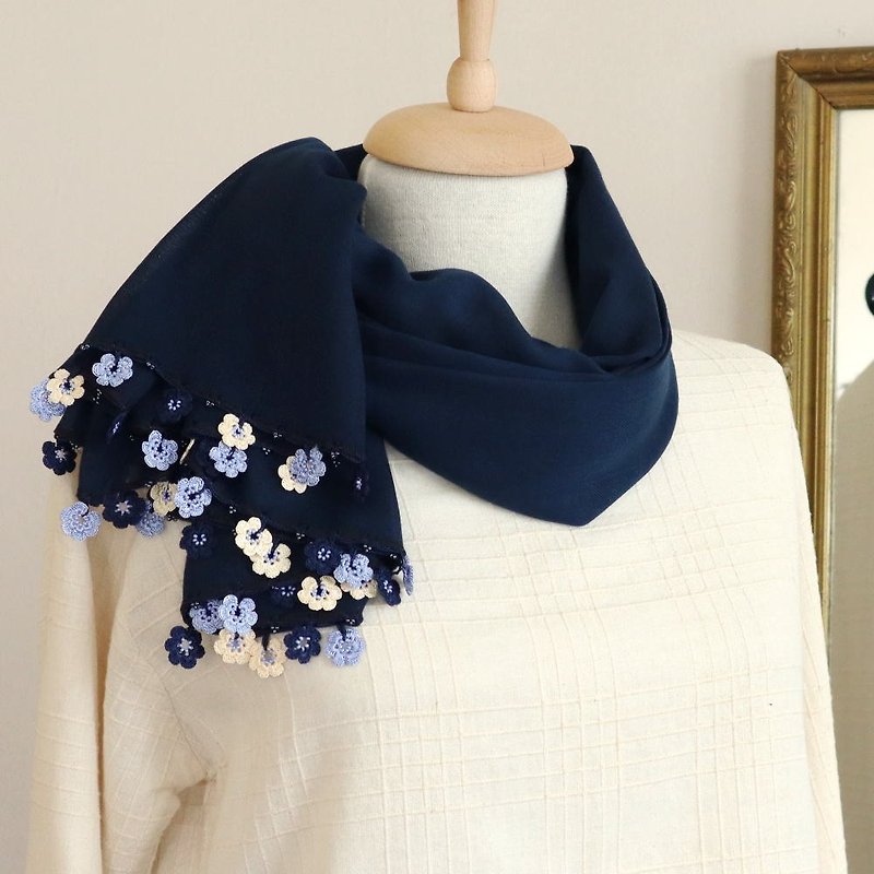 OYA crochet thin Pashmina shawl【MARY】Indigo - ผ้าพันคอ - ขนแกะ สีน้ำเงิน