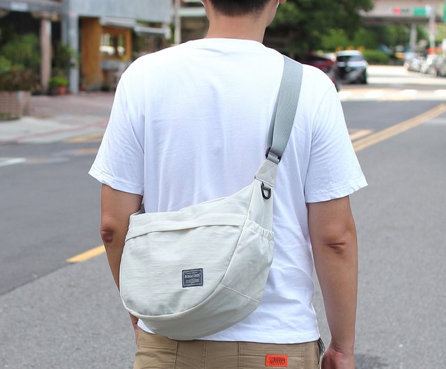 Porter banana shop sling bag