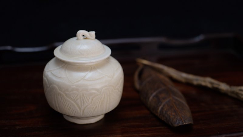 【茶人嚴選】清代 仿宋定窯 白釉劃花茶罐 - 茶壺/茶杯/茶具 - 瓷 