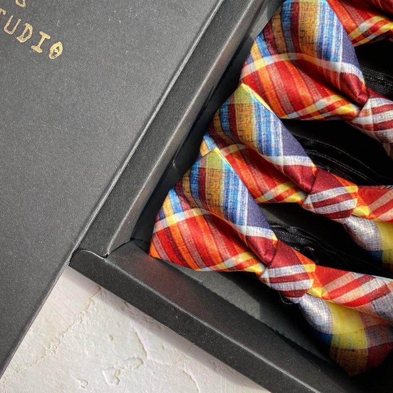 Style 0285 Plaids pattern Bowtie- Groom Gift & Wedding Bowtie - Chokers - Polyester Multicolor