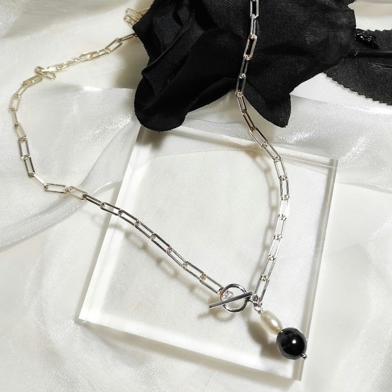 Rosabella - s925 Sterling Silver Paperclip Chain with Hematite & Pearl Pendant - Necklaces - Sterling Silver Silver