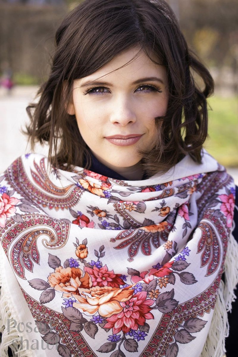 Pavlovo Posad Russian Shawl 100% Wool Scarf 125x125 cm Woolen Fringe 1551-0 - 絲巾 - 羊毛 白色