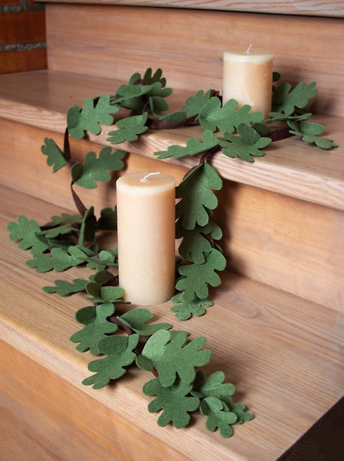 Felt Garden Garland of Oak Leaves | Delicate Greenery Garland | Author's home decorations