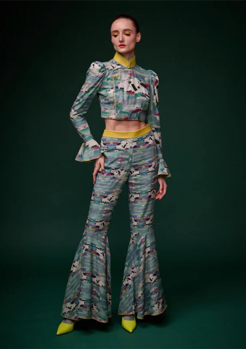 SPARKLE BY KAREN CHAN x HKMoA【LAKE ABODE】100% Silk Cheongsam Flare Pants - Women's Pants - Silk Green