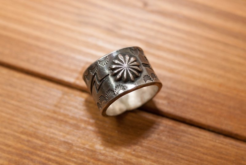 Dreamstation  Institute manual chrysanthemum stamping printed silver ring - General Rings - Other Metals Silver