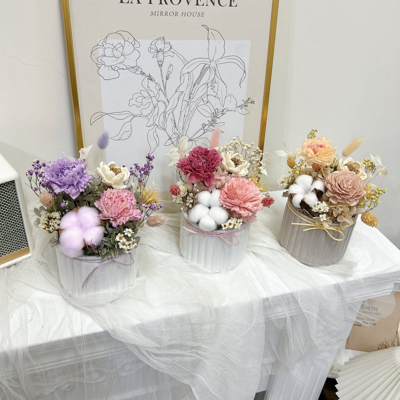 Eternal flower temperament table flower mother's day gift with packaging bag card - ช่อดอกไม้แห้ง - พืช/ดอกไม้ 