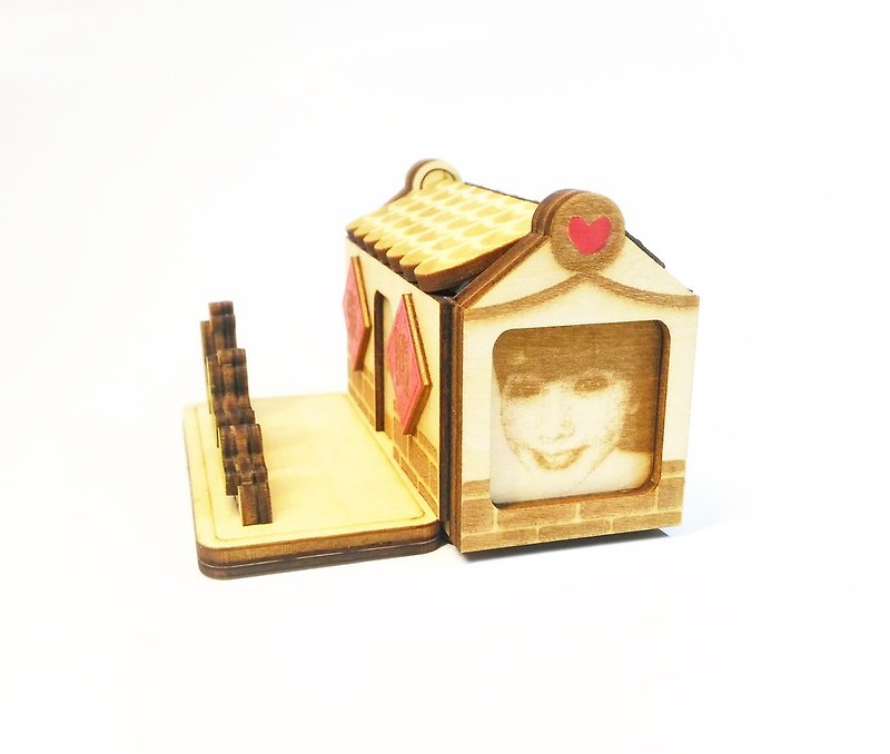 Love's Red Brick House/Mobile Business Card Holder/Storage Box-Customized Avatar + Last Name + Text - ที่ตั้งมือถือ - ไม้ 