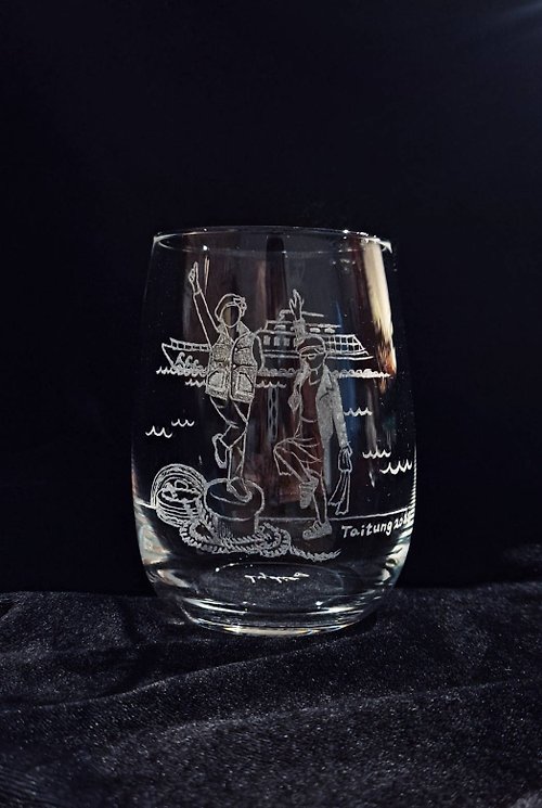秋玻 客製 - 純手工雕刻玻璃杯 -【人物輪廓線速寫】 ( 含背景*無五官)