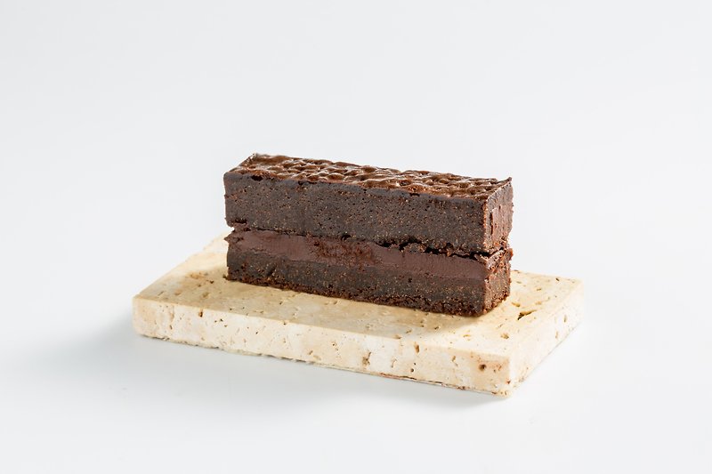 Raw brownie 6 inches - เค้กและของหวาน - วัสดุอื่นๆ 