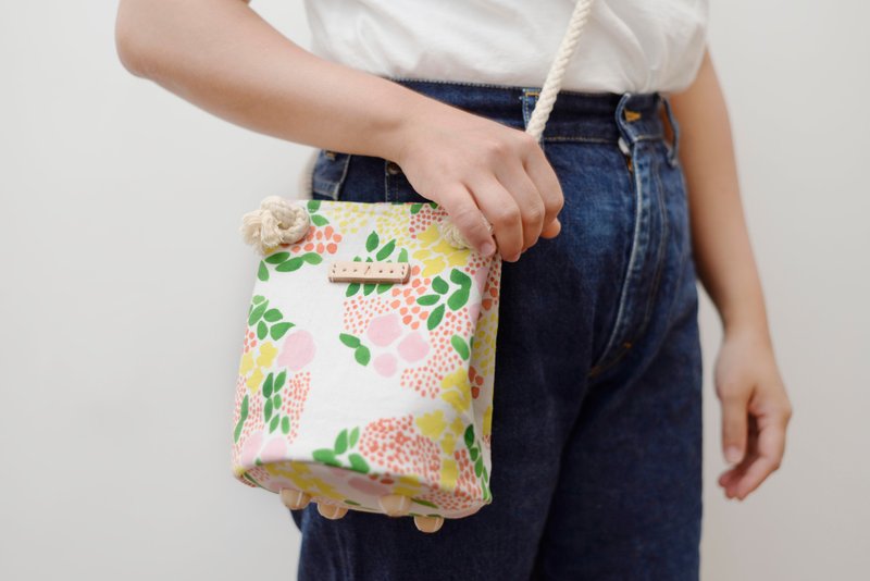 Shimanaka Boken Japanese Fabric Drawstring Pocket Series B Series Flower Ball - Pink - Drawstring Bags - Cotton & Hemp Pink