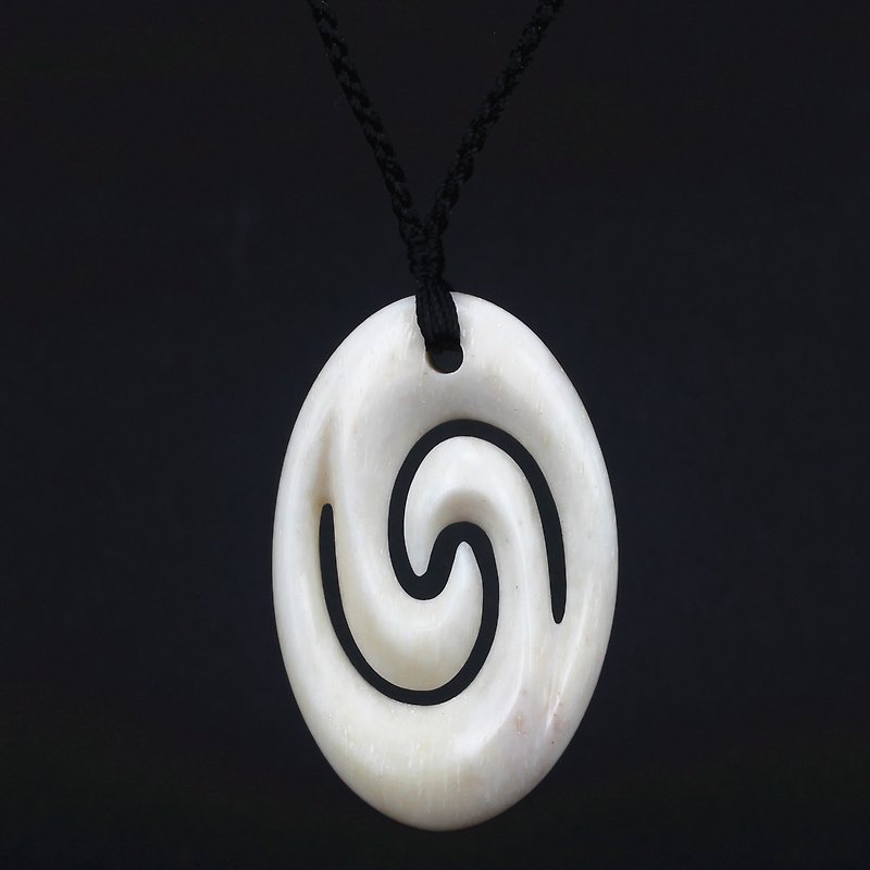 Hand-made cow bone pendant oval hollow spiral Maori ethnic jewelry retro personality charm trend wild necklace