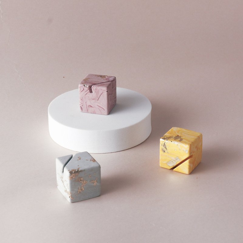 Jesmonite British mineral resin/postcard holder-three Rubik's cube combination - Card Stands - Eco-Friendly Materials 