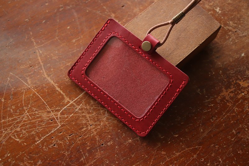 [Integrated into the new product page] Red horizontal | Double-layer vegetable tanned leather identification card holder | GOGORO card holder - ที่ใส่บัตรคล้องคอ - หนังแท้ สีแดง