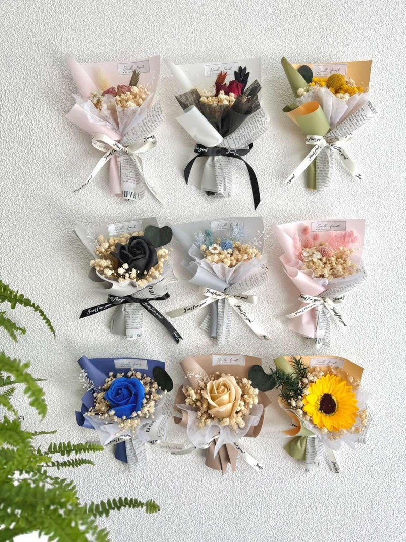 Mini bouquet wedding favor birthday gift dry flower graduation bouquet graduation gift Christmas bouquet - Dried Flowers & Bouquets - Plants & Flowers Multicolor