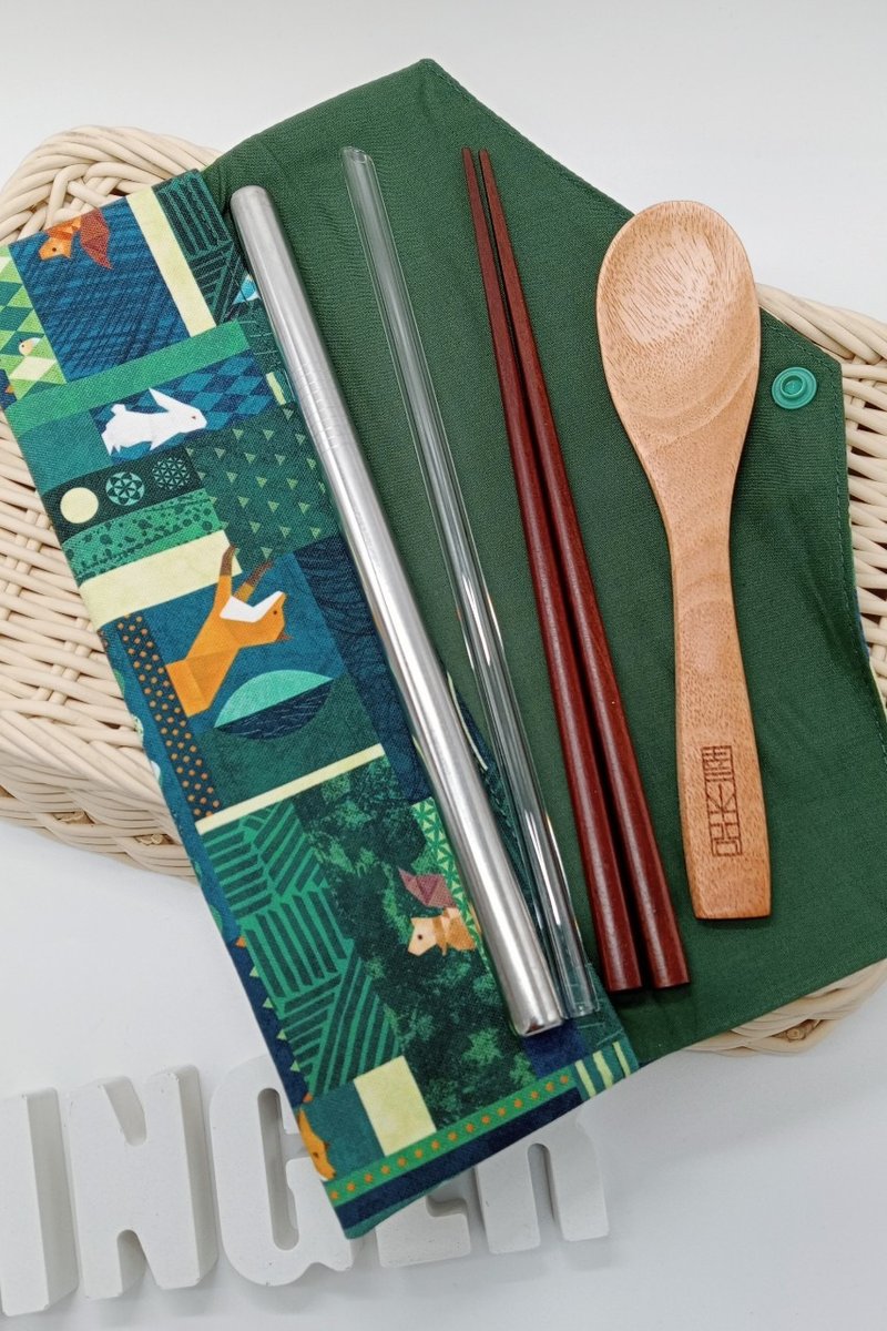 //動物叢林// 餐具包/刷具包/文具筆袋 - 居家收納/收納盒/儲物盒 - 棉．麻 