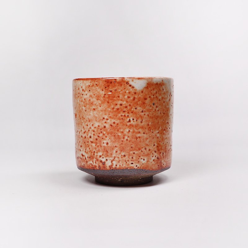 Mingya Kiln l Wood-fired Shino Tea Cup Soup Ton - ถ้วย - ดินเผา สีส้ม