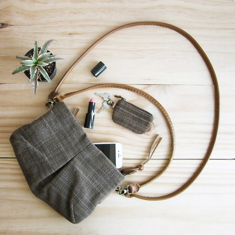 Brown Color Cross-body and Shoulder Mini Skirt Bags Size S Botanical Dyed Cotton - 側背包/斜孭袋 - 棉．麻 咖啡色