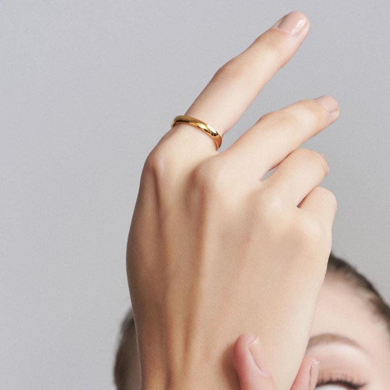 Glossy, versatile and simple 14K gold ring - แหวนทั่วไป - สแตนเลส สีทอง
