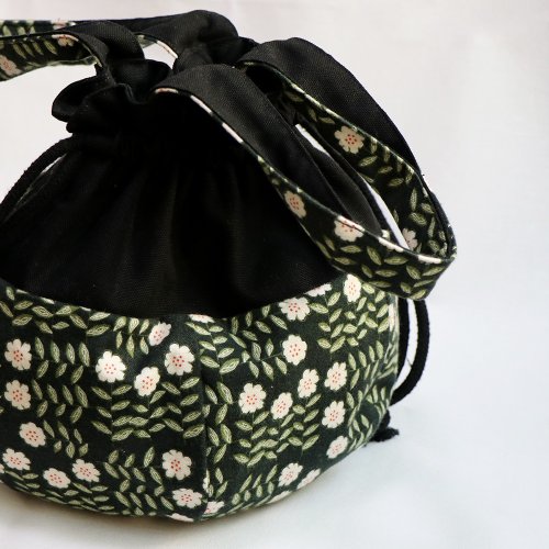 MY手作 母親節活動【 MY HANDMADE 】白花圓底抽繩袋 l 日本棉布、帆布 l