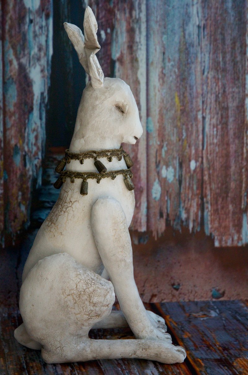 White and Gold Rabbit in Primed Textile. 2023 year symbol - 公仔/玩偶 - 棉．麻 白色