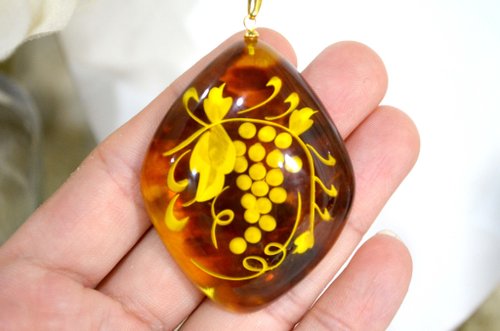 Travel Genius 中古店 玳瑁色水滴玫瑰花雕刻頸鍊項鍊 日本高階二手古著貴婦輕珠寶首飾