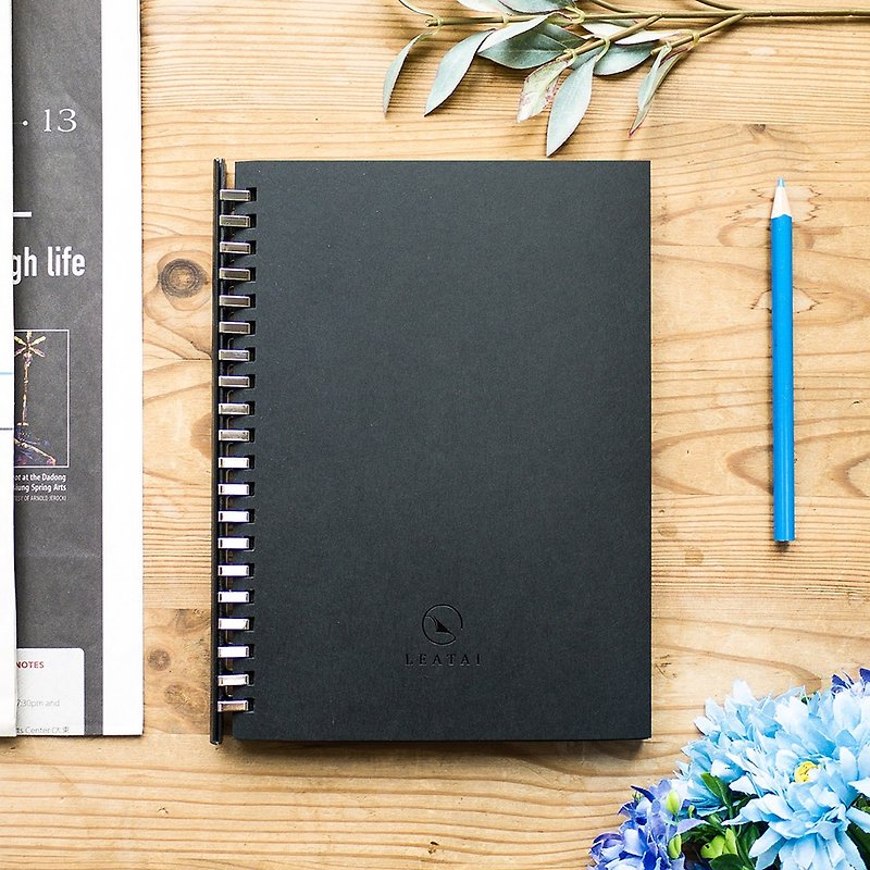 Loose leaf removable A5 notebook – made of blackout paper - Notebooks & Journals - Paper Black